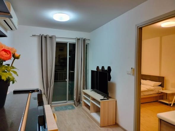 bedroom of Elio Del Ray