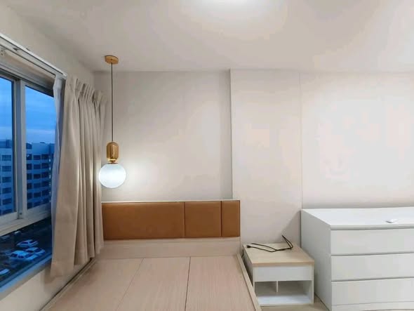 bedroom of Elio Del Ray