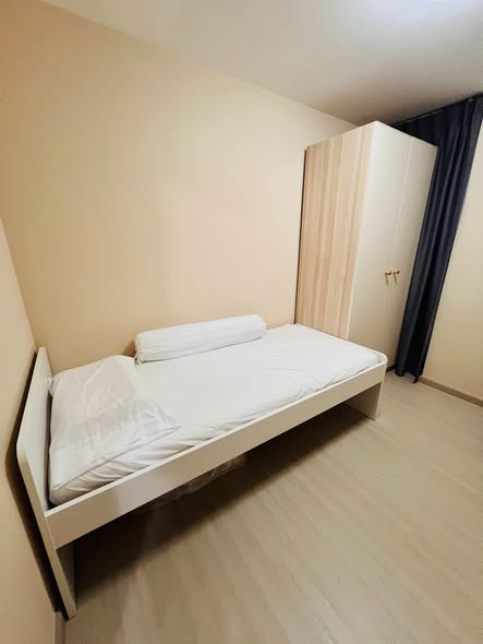 bedroom of Elio Del Ray