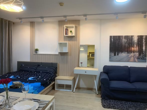 bedroom and living room of Elio Del Ray
