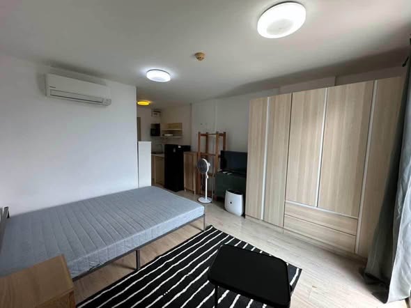 bedroom and room interior of Elio Del Ray