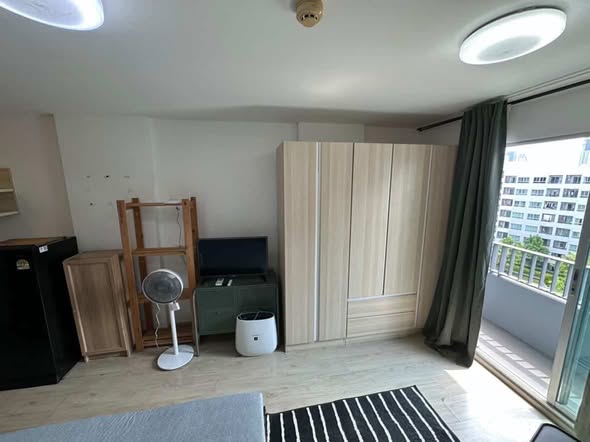 bedroom and room interior of Elio Del Ray