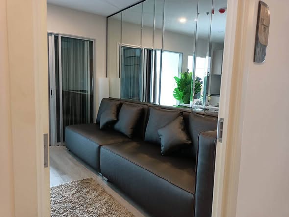 bedroom and living room and room interior of Elio Sathorn-Wutthakat