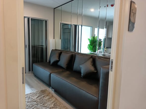living room and bedroom and room interior of Elio Sathorn-Wutthakat