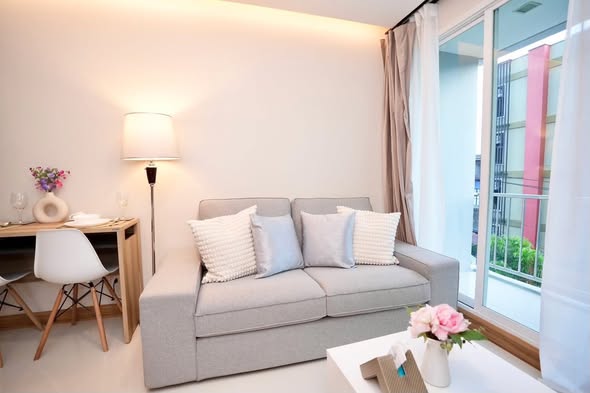 bedroom and living room of Emerald Residence Ratchada Condominium