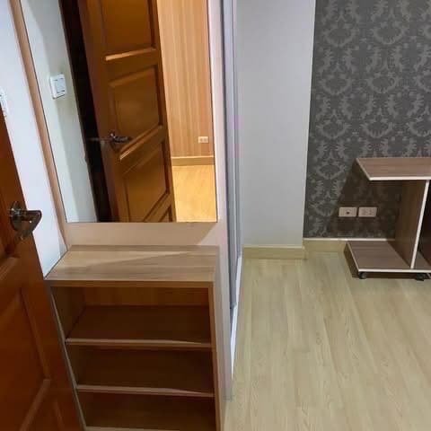 bedroom and room interior of Emerald Residence Ratchada Condominium