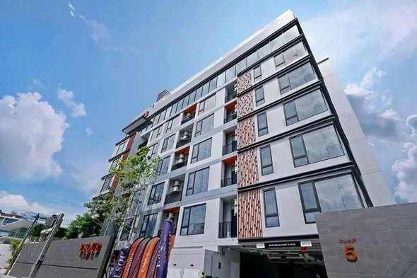 ESQUE Condo Sukhumvit 101/1