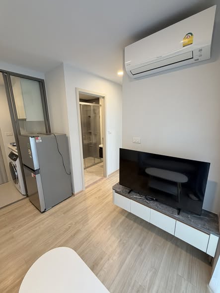 kitchen of ESQUE Condo Sukhumvit 101/1