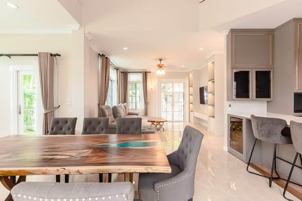 room interior and kitchen of Fantasia Villa2