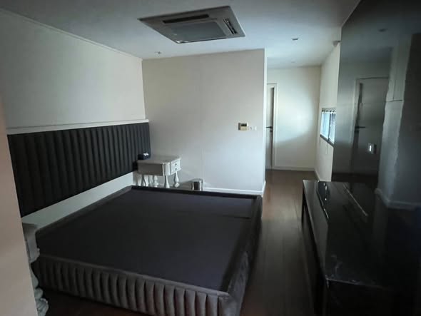 bedroom of Fifty-Fifth Tower