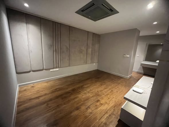 room interior of Fifty-Fifth Tower