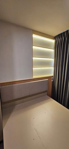 bedroom and bathroom of FLEXI Sathon-Charoen Nakhon