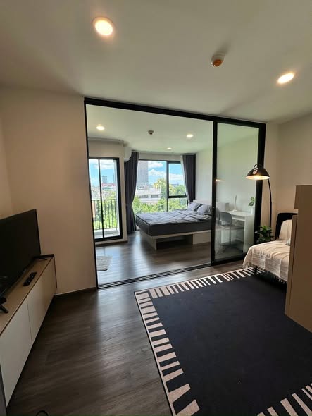 bedroom and room interior of FLEXI Sathon-Charoen Nakhon