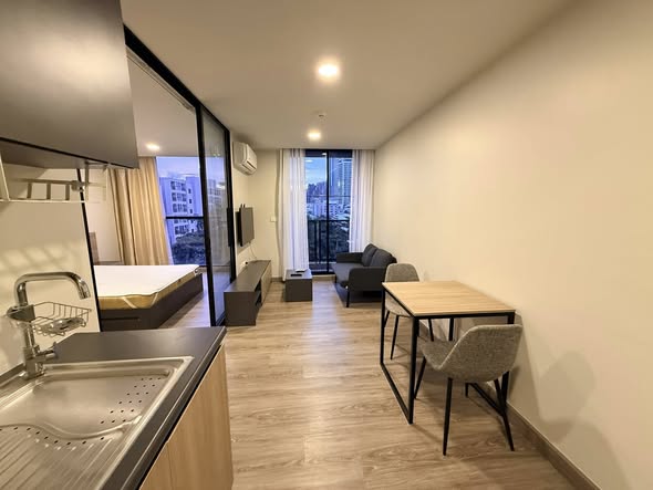 FLEXI Sathon-Charoen Nakhon