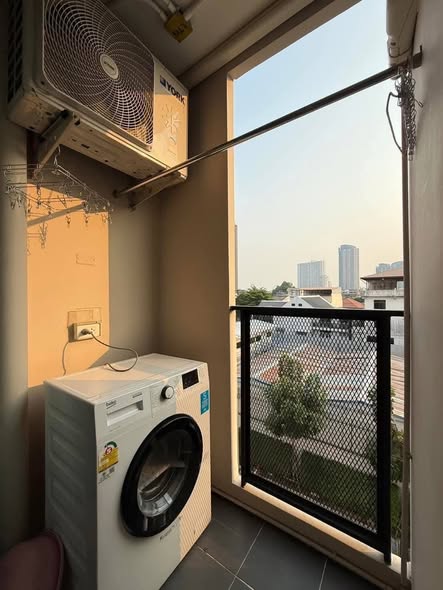 FLEXI Sathon-Charoen Nakhon