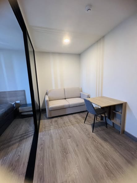 room interior of FLEXI Sathon-Charoen Nakhon
