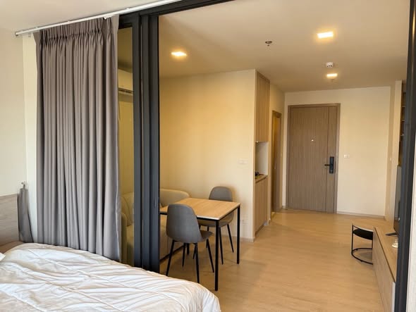 bedroom and room interior of FLO by Sansiri