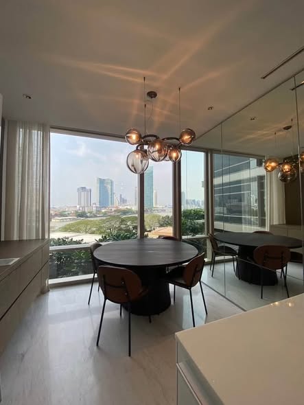 Four Seasons Private Residences