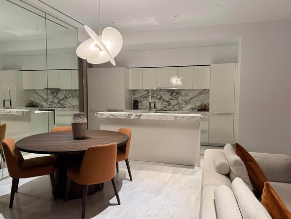kitchen of Four Seasons Private Residences