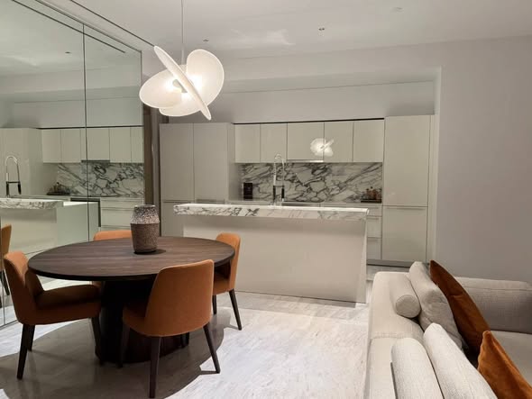 kitchen of Four Seasons Private Residences