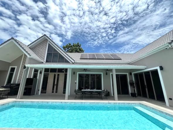 Freedom Pool Villa พลูวิลล่า พัทยาหาดจอมเทียน อ่างมาบ ประชัน ราคาถูก
