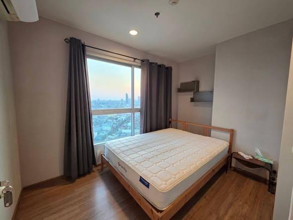 bedroom of Fuse Chan Sathorn