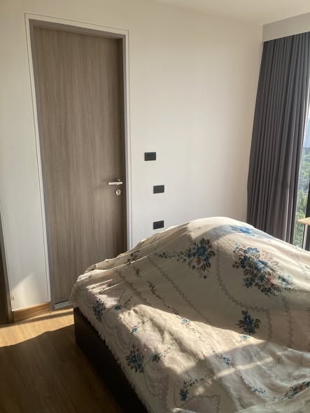 bedroom and room interior of FYNN Aree