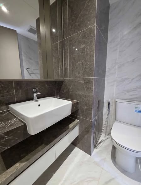 bathroom of Fynn Asoke