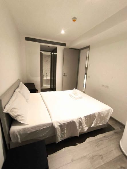bedroom of Fynn Asoke