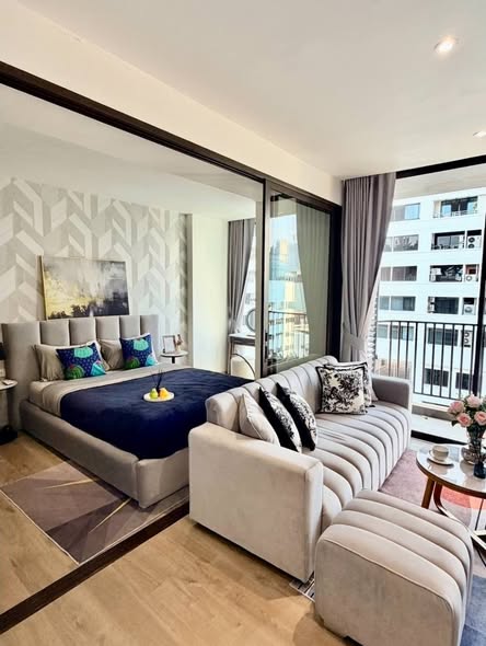 bedroom and living room of Fynn Asoke
