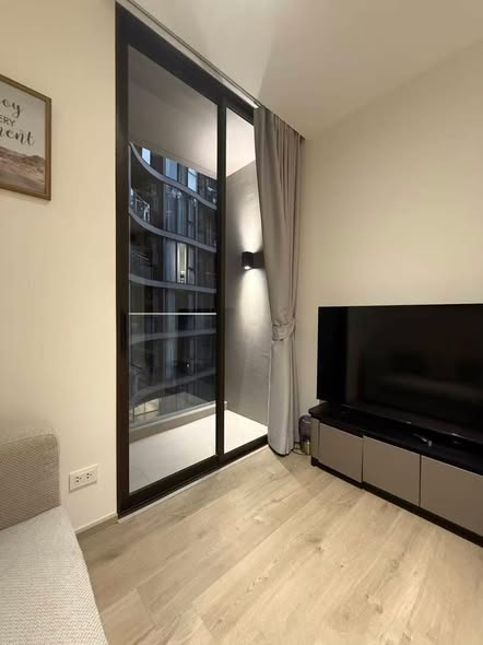 bedroom and living room and room interior of Fynn Asoke