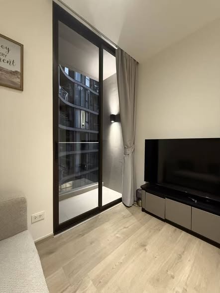 bedroom and living room and room interior of Fynn Asoke