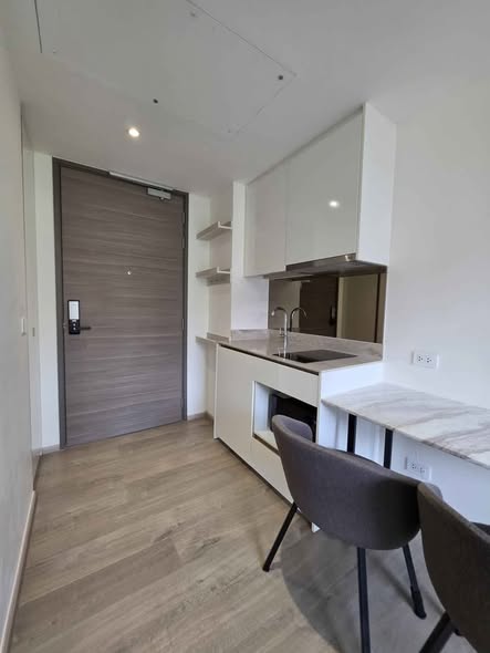 room interior and kitchen of Fynn Asoke