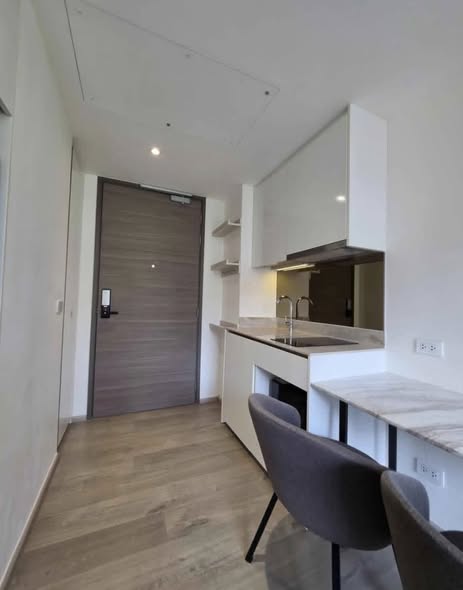 room interior and kitchen of Fynn Asoke