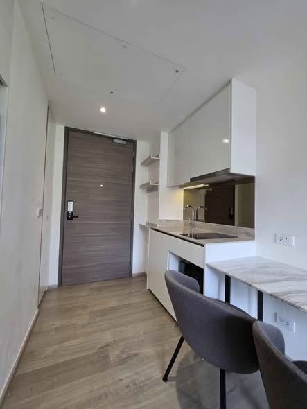 room interior and kitchen of Fynn Asoke