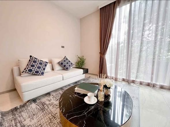 bedroom and living room of Fynn Sukhumvit 31