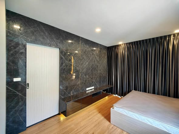 bedroom and room interior of Golden Neo Bangna-Kingkaew