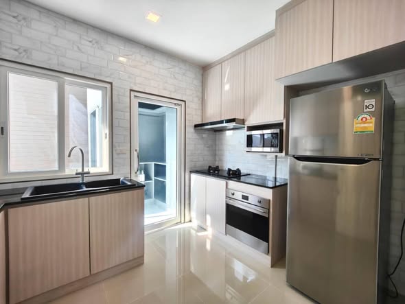 kitchen of Golden Neo Bangna-Kingkaew
