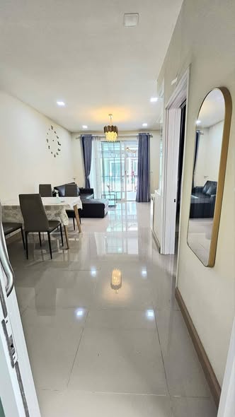 Golden Neo, Sukhumvit LaSalle
