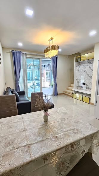 room interior of Golden Neo, Sukhumvit LaSalle