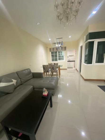 living room of Golden Town 2 Ladprao – Kaset Nawamin