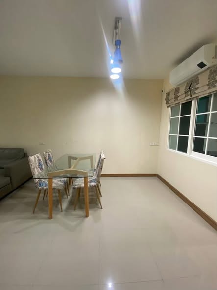 room interior of Golden Town 2 Ladprao – Kaset Nawamin