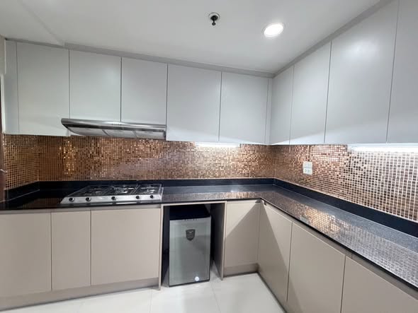 bathroom and kitchen of G.P.GRANDE TOWER