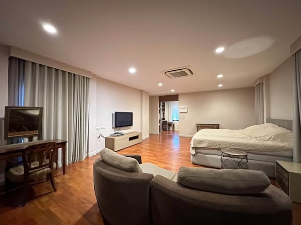 living room and bedroom of Grand Bangkok Boulevard Ratchada-Ramintra 2