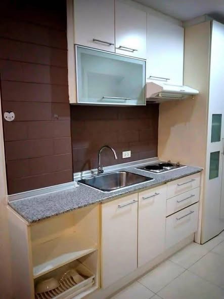 kitchen of Grand Park View Asok