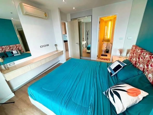 bedroom of Grande Caribbean Condo