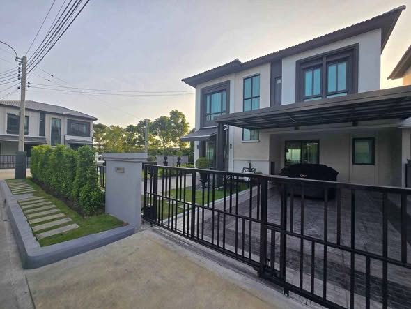 Grande Pleno Sukhumvit-Bangna