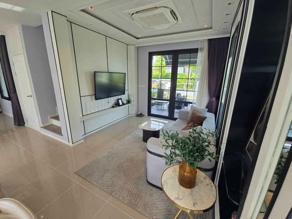 living room and bedroom of Grande Pleno Sukhumvit-Bangna