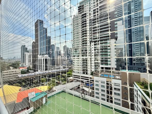 H Sukhumvit 43 Condominium