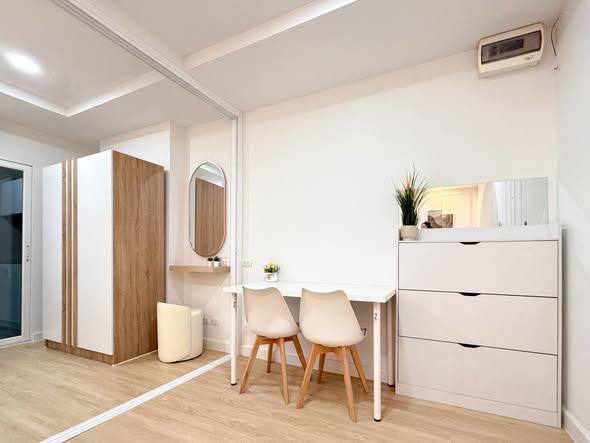 room interior of Happy Condo Rachada 18